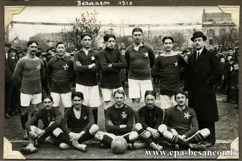 BESANÇON - Équipe de foot - 1916